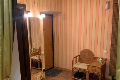 Цена от 120 рублей.Апартаменты Maximum.